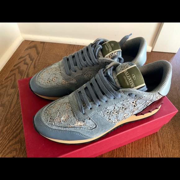 Valentino Garavani Shoes - Valentino Garavani lace low top sneaker Rockrunner blue red size 36.5 6.5